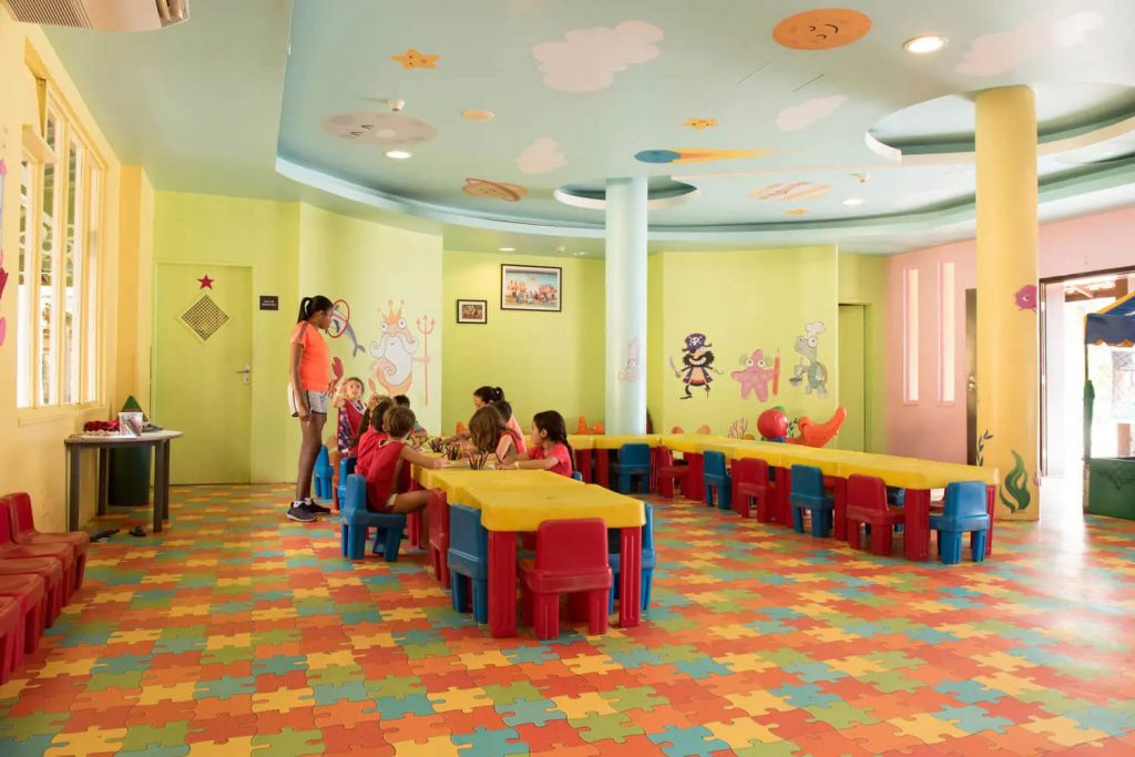 Clube kids no Vila Galé Angra para as crianças se divertirem