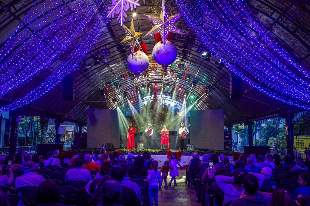 palco rua coberta natal luz gramado 2025 agencia go trip